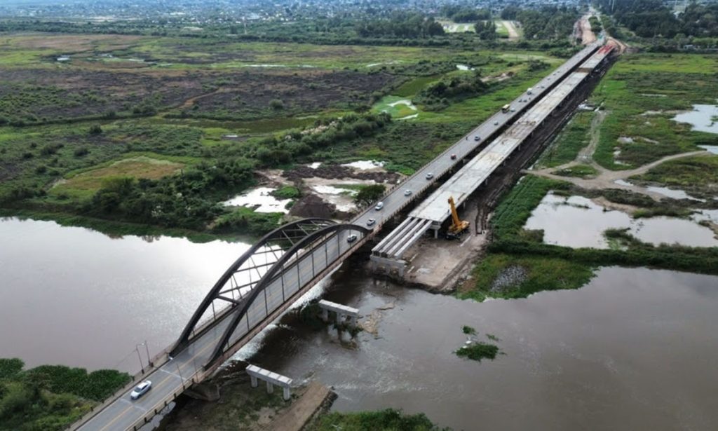 El nuevo Puente Carretero es la obra vial en construcción más larga de Argentina y la segunda de Sudamérica
