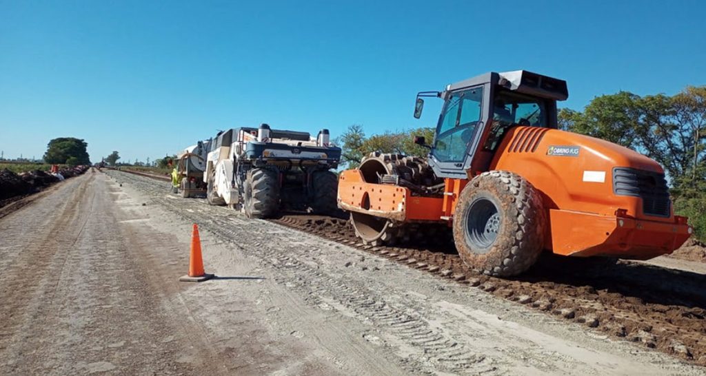 Se adjudicaron obras viales claves para el desarrollo productivo de cuatro departamentos de la provincia