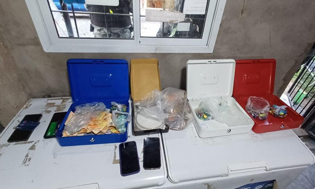 La PDI secuestró casi 3 mil dosis de cocaína, que sumaron 1,6 kilos, y detuvo a cuatro personas por microtráfico en Santo Tomé