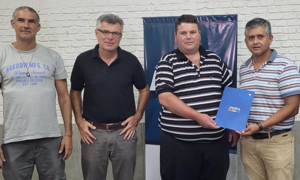 A través de un programa provincial, se entregó en Pilar un aporte económico al Club Chanta al Chico