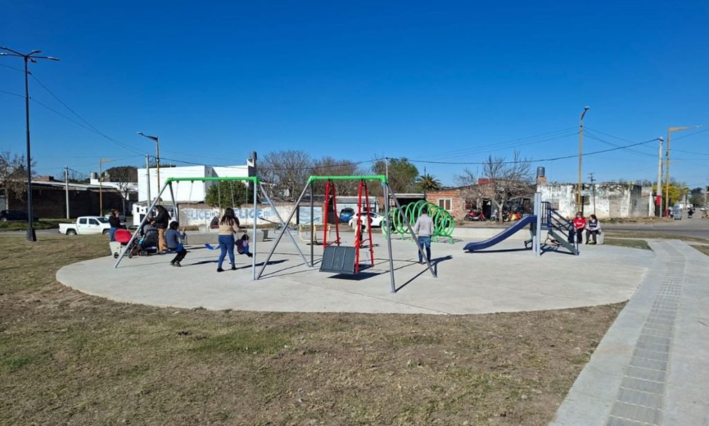 Ciudad de Santa Fe: fue recuperado un espacio abandonado y se creó una nueva plaza para barrio Centenario