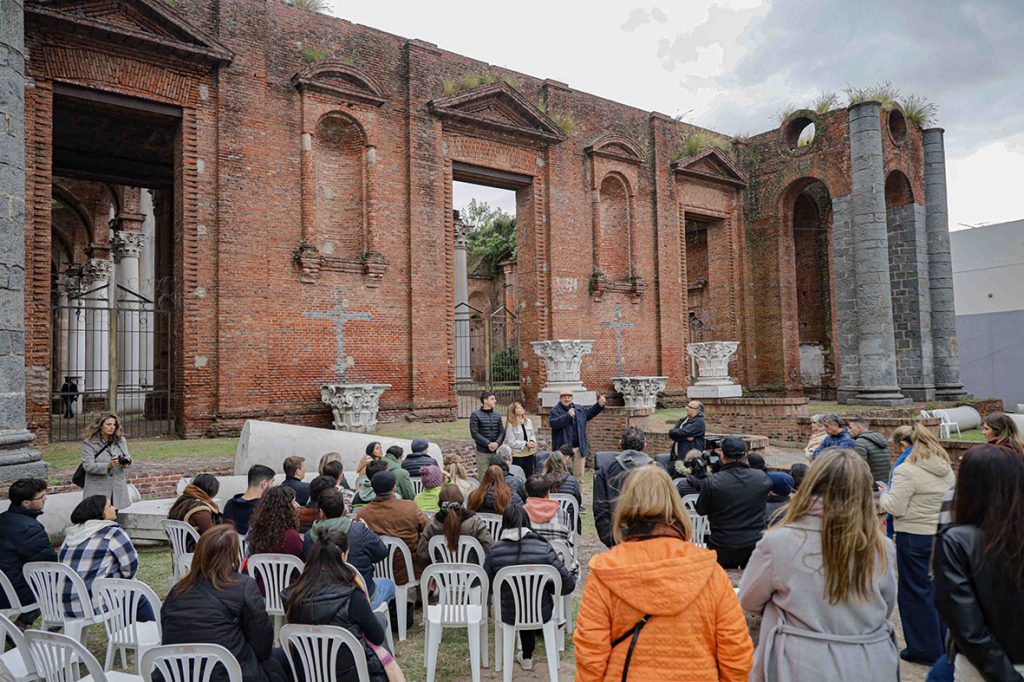 Ciudad de Santa Fe: comenzaron las rondas de diálogo con vecinos y especialistas para mejorar plaza San Martín