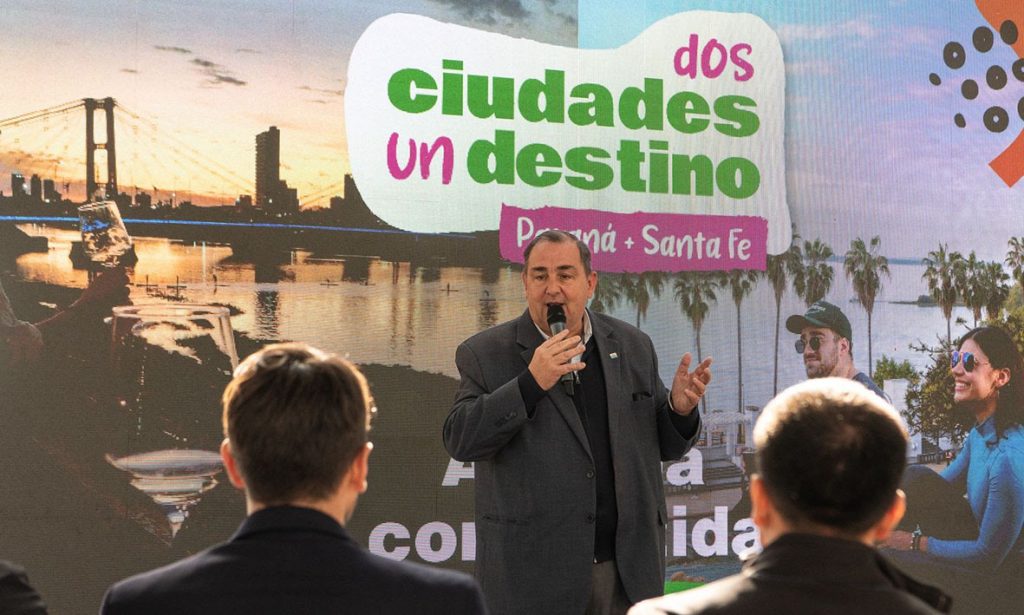 El intendente Poletti presentó en Paraná la agenda turística de Santa Fe