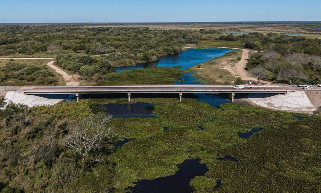El gobernador Pullaro inauguró el puente sobre arroyo El Pindó en la ruta provincial Nº 32