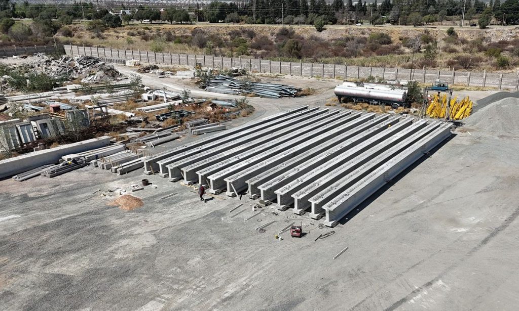 A fin de octubre se espera la llegada de las primeras vigas desde San Luis para continuar con la construcción del nuevo Puente Carretero