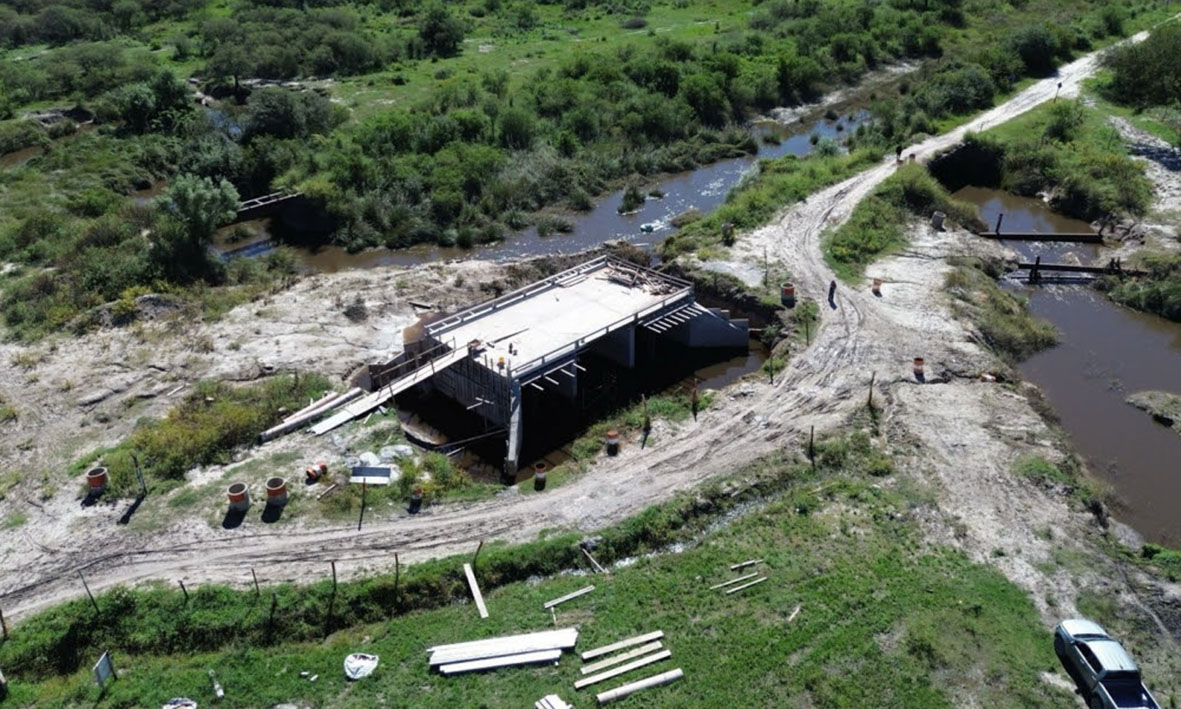 Con más del 80% de ejecución, avanza el nuevo puente para conectar Vera con Paraje Caraguatay