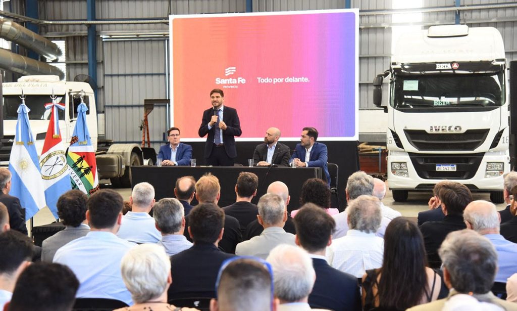 El gobernador Pullaro lanzó el plan “Aprender, producción y trabajo” para potenciar el empleo y las regiones productivas