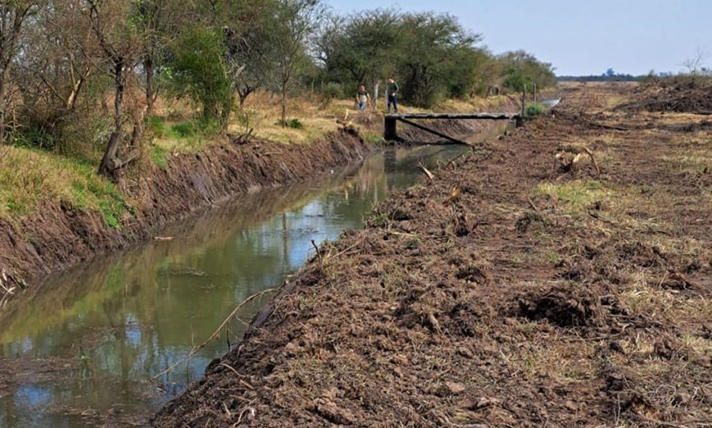 En Ramayón se están realizando tareas de mantenimiento y limpieza de canales