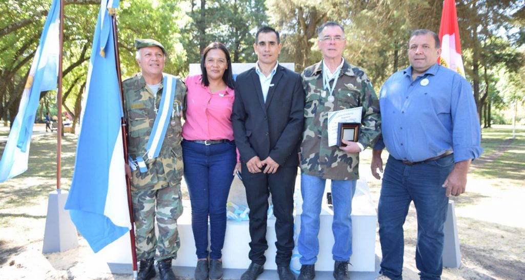 En Ramayón se inauguró un monumento a los Veteranos de Malvinas