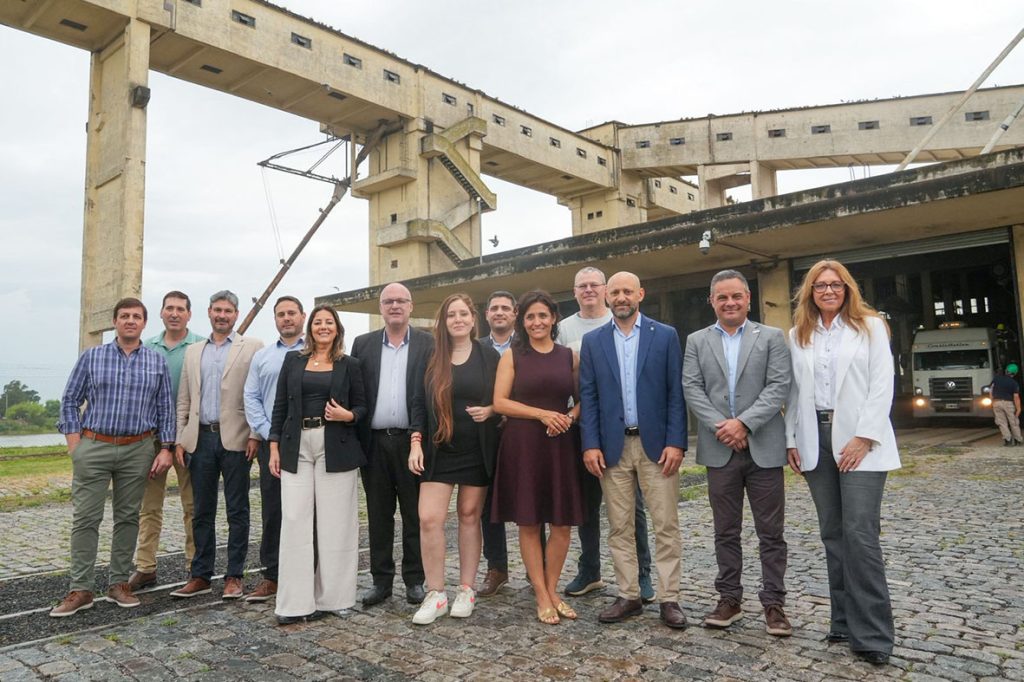 Santa Fe conecta con Tucumán y ofrece el potencial de sus puertos para sacar la producción al mundo