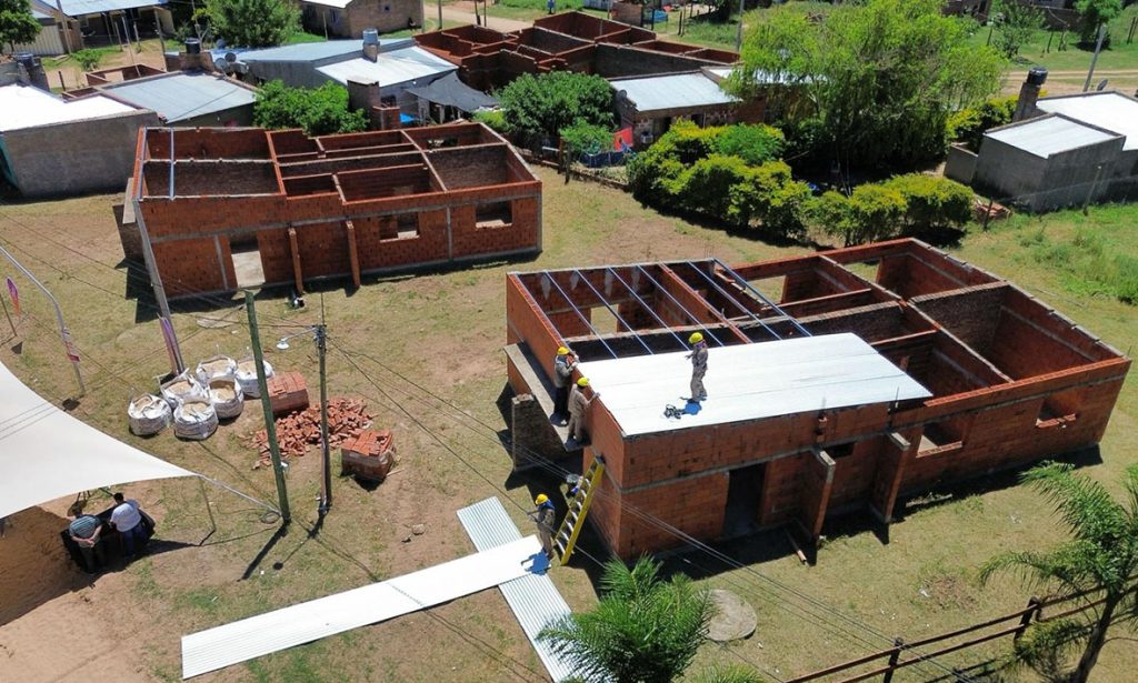 Hay siete ofertas para terminar de construir 20 viviendas que estaban abandonadas en Santa Rosa de Calchines