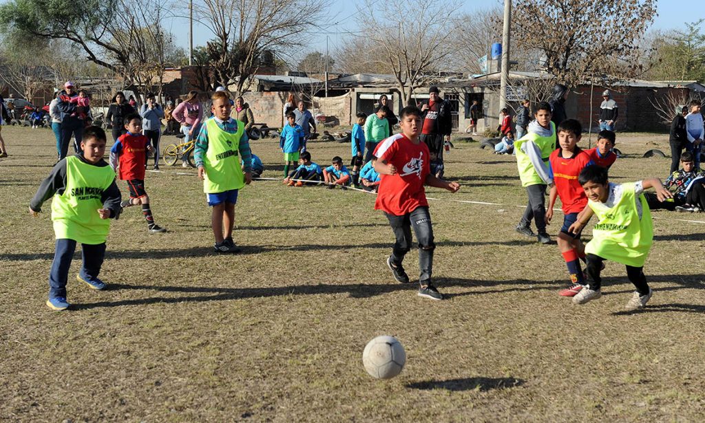 Se realizará una Liga Internacional de Fútbol en Santa Fe Capital a través de la asociación Scholas Occurrentes