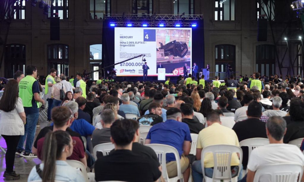 Se subastaron 157 lotes de vehículos, inmuebles, joyas, celulares y electrodomésticos decomisados al narcotráfico