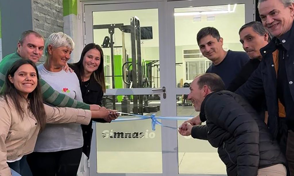 Santa Rosa de Calchines ya luce su renovado gimnasio en el Polideportivo Comunal