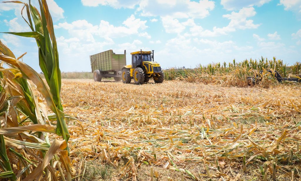 El gobernador Omar Perotti firmó el decreto que declara la emergencia agropecuaria