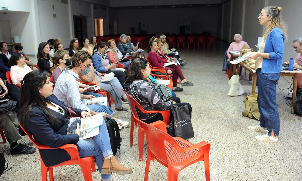Para promover el cuidado del ambiente se realizó el segundo taller de compostaje en el Centro Comercial Santa Fe
