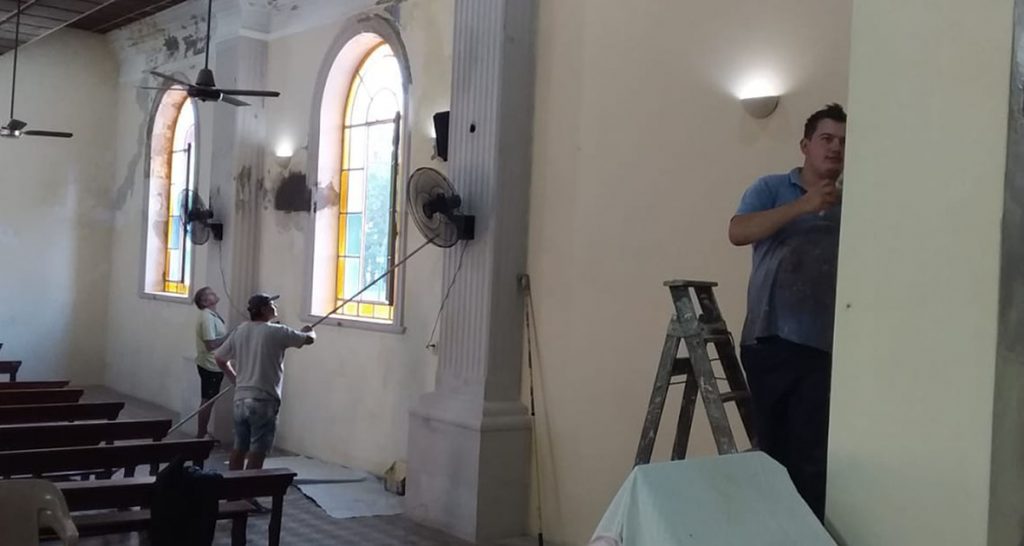 Se realizan trabajos de mantenimiento en la capilla de Nuevo Torino