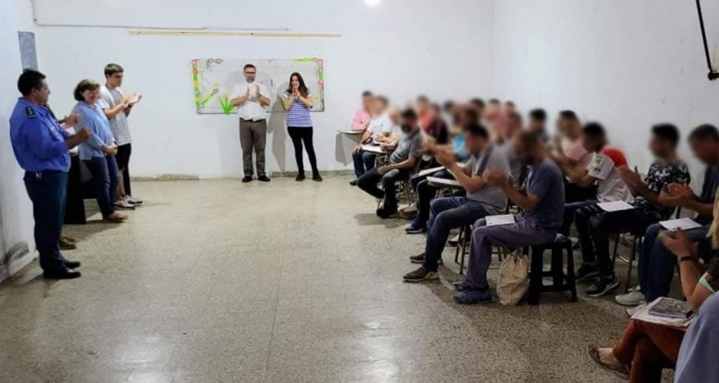 Internos de la cárcel de Las Flores recibieron sus certificados tras realizar cursos de inserción laboral