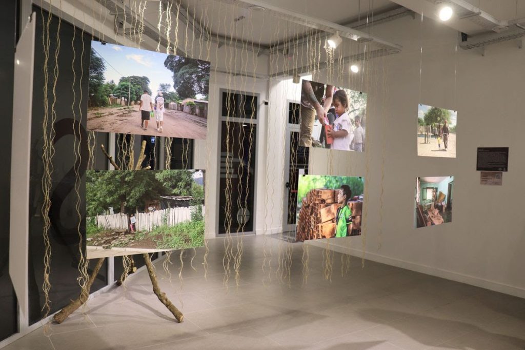 La Universidad Católica de Santa Fe invita a una muestra fotográfica documental para mirar el mundo desde los márgenes