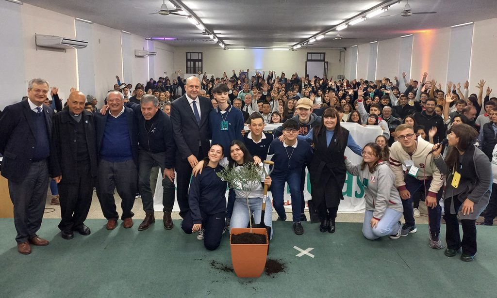 Más de 300 jóvenes de escuelas públicas y privadas experimentaron Scholas Ciudadanía