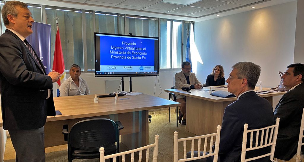 La Universidad Católica de Santa Fe trabaja junto al Ministerio de Economía en un digesto normativo