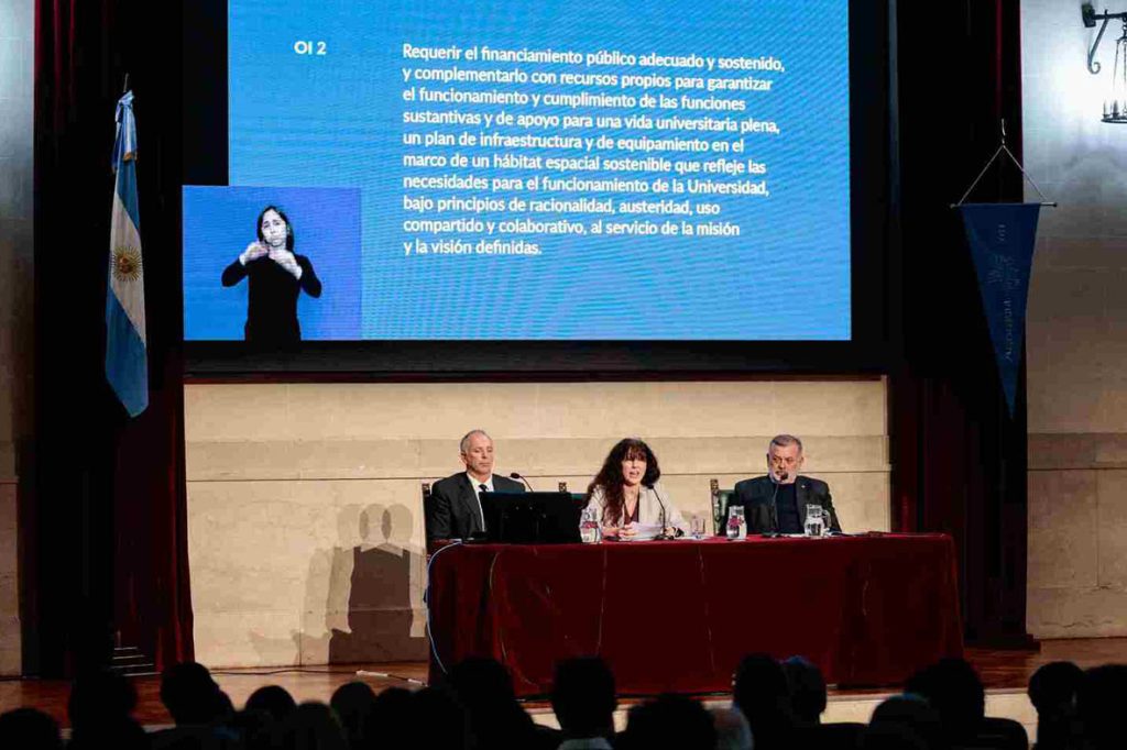La Asamblea Universitaria de la UNL aprobó la Memoria Institucional 2025