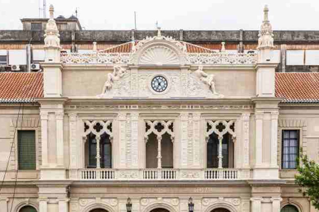 El Gobierno nacional abrió la paritaria luego de dos años y presentó una actualización salarial al sector universitario