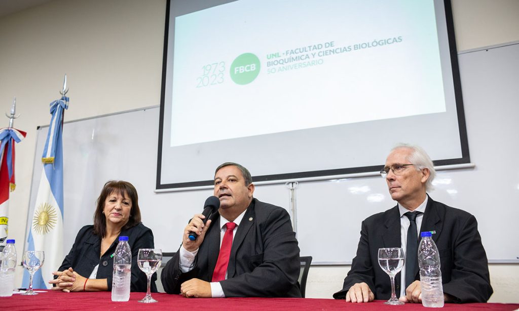 La Facultad de Bioquímica y Ciencias Biológicas de la UNL celebró sus 50 años de vida institucional