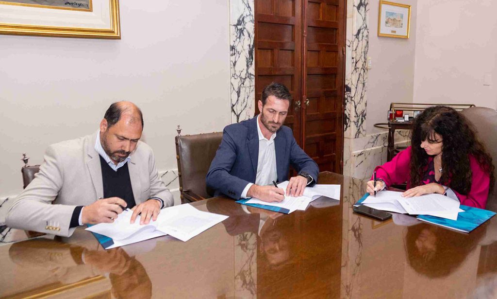 Las localidades de San Vicente y Ramona se sumaron al programa “Un árbol, un graduado”