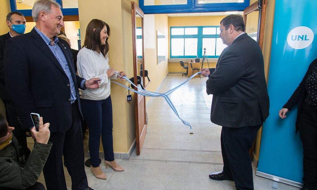 Se inauguró la ampliación del área académica de la Facultad de Ciencias Económicas de la UNL