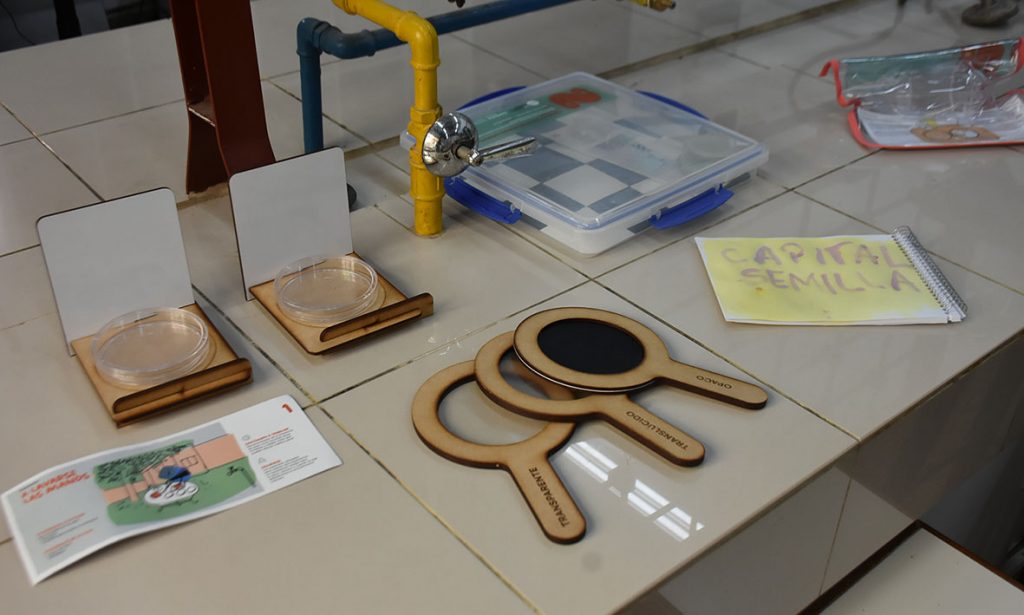 Investigadores de la UNL desarrollaron un kit didáctico para aprender sobre ciencias naturales