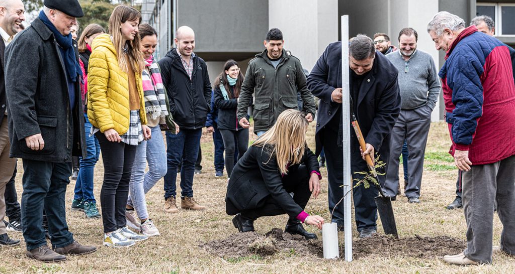 La Universidad Nacional del Litoral plantó 125 árboles nativos en la ciudad de Esperanza