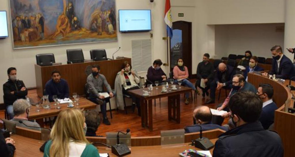 Representantes de la Asociación Hotelera Gastronómica se reunieron con concejales