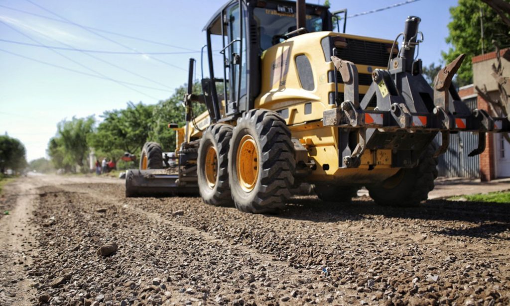 Comenzaron las obras de enripiado en calles del barrio San José en la capital provincial