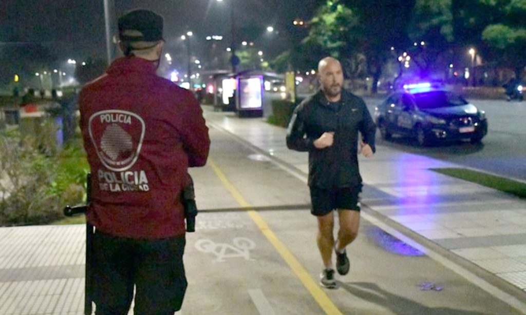 Argentina superó hoy los 1000 casos de coronavirus y se registraron 24 muertes