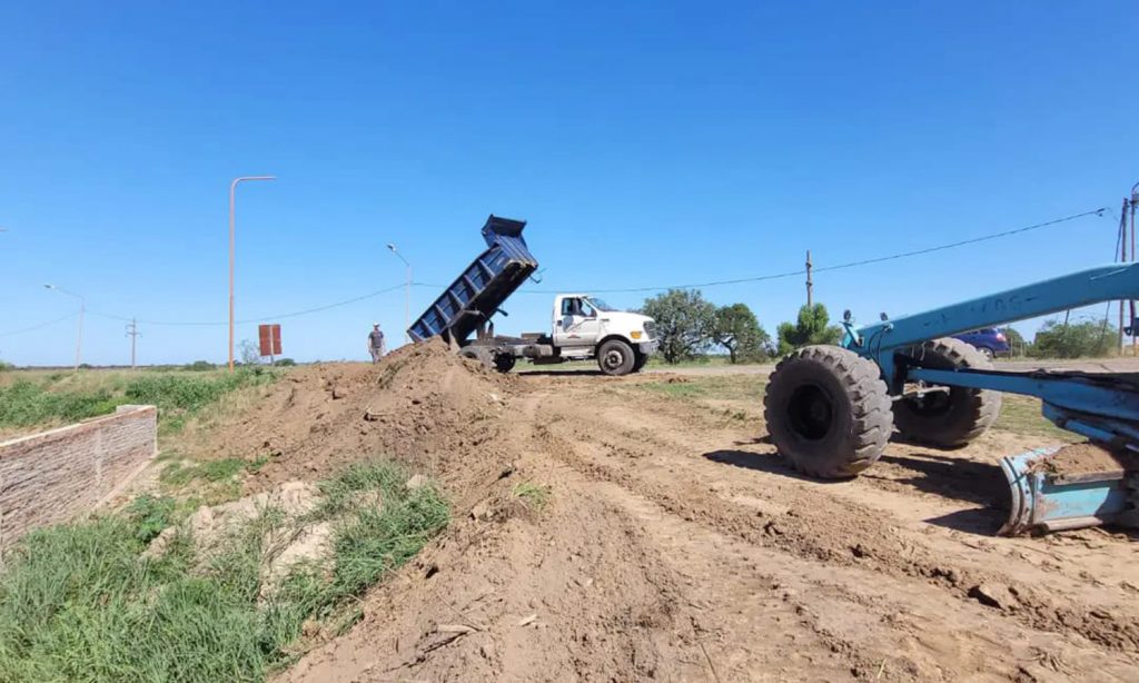 Santa Rosa de Calchines: la comuna comenzó con las mejoras en el acceso vial del Paraje “Los Zapallos”